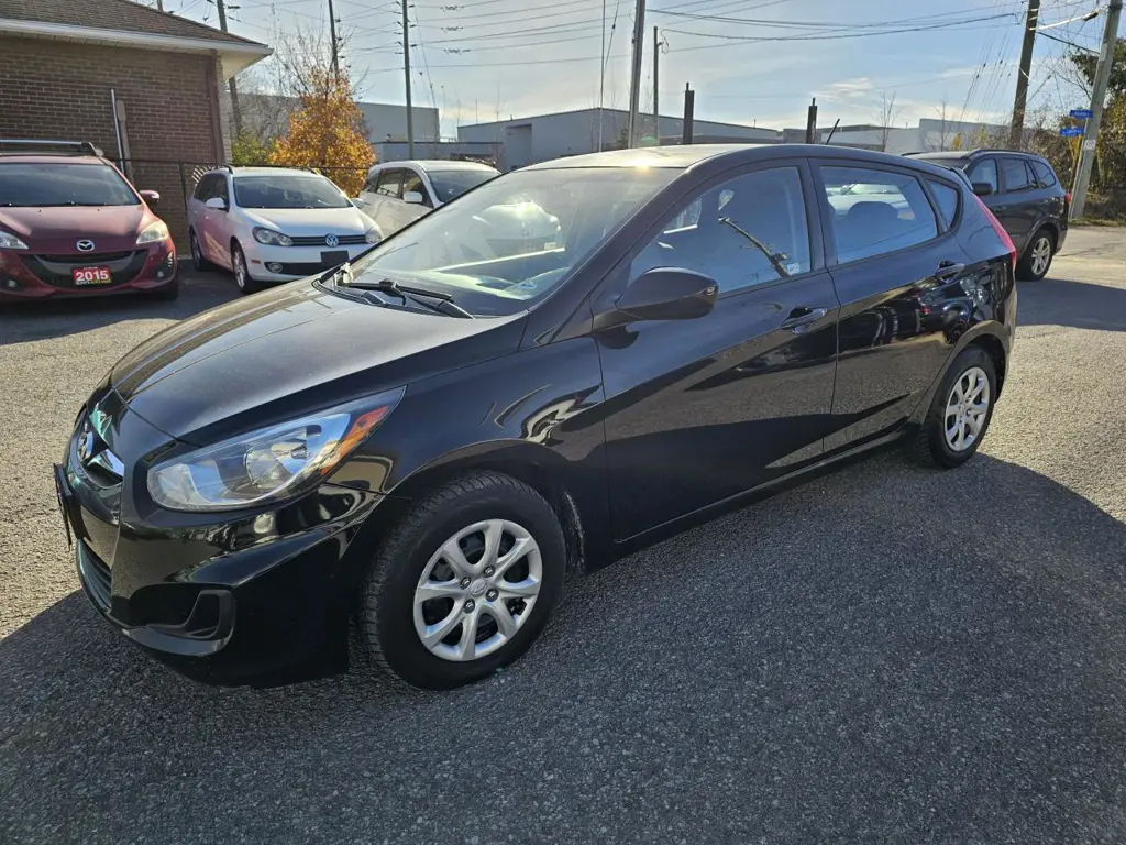 2012 Hyundai Accent GL, MANUAL, ACCIDENT FREE, A/C, POWER GROUP, 138KM