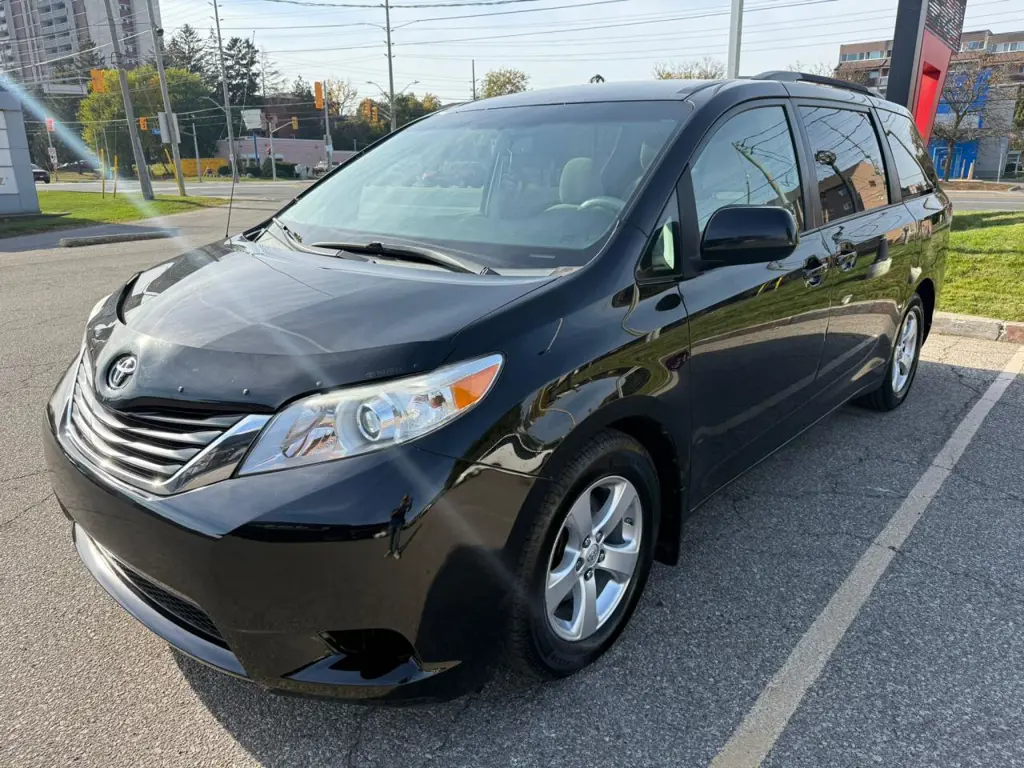 2014 Toyota Sienna LE 8-PASS /ACCIDENT FREE /BACKUP CAMERA /REAR A/C