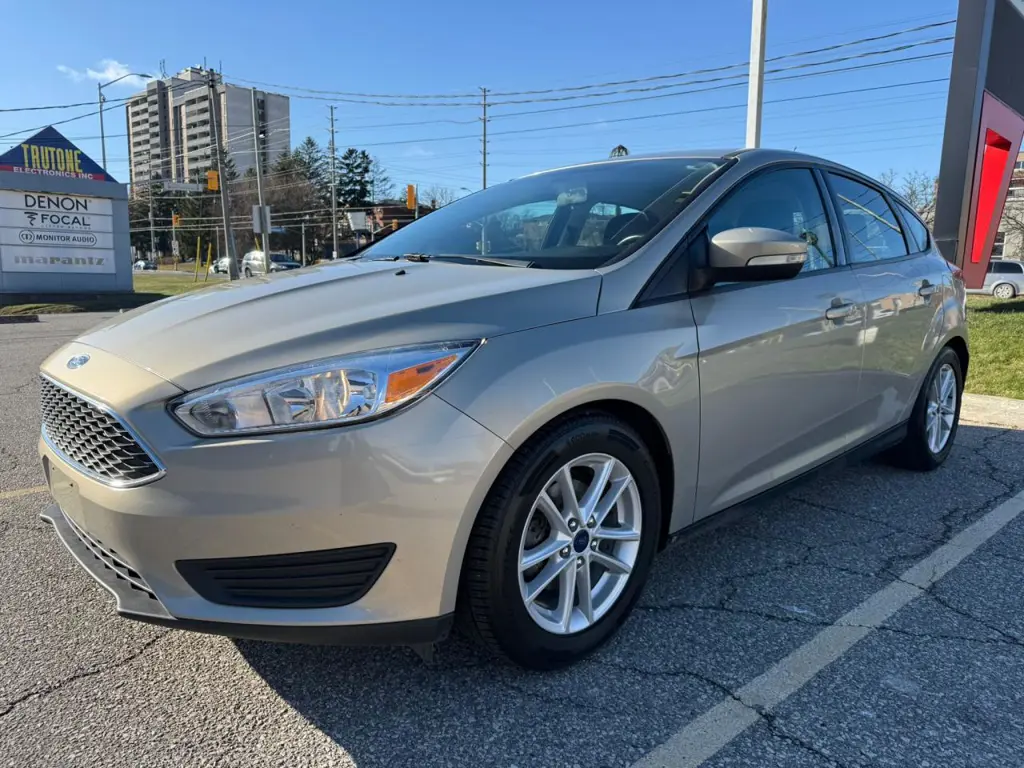 2016 Ford Focus SE  ACCIDENT FREE /CARPLAY /BACKUP CAMERA /BLUTOOT