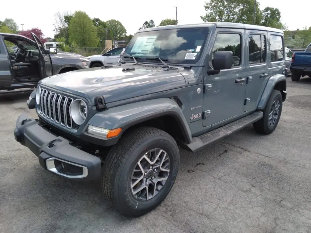 2024 Jeep Wrangler Sahara