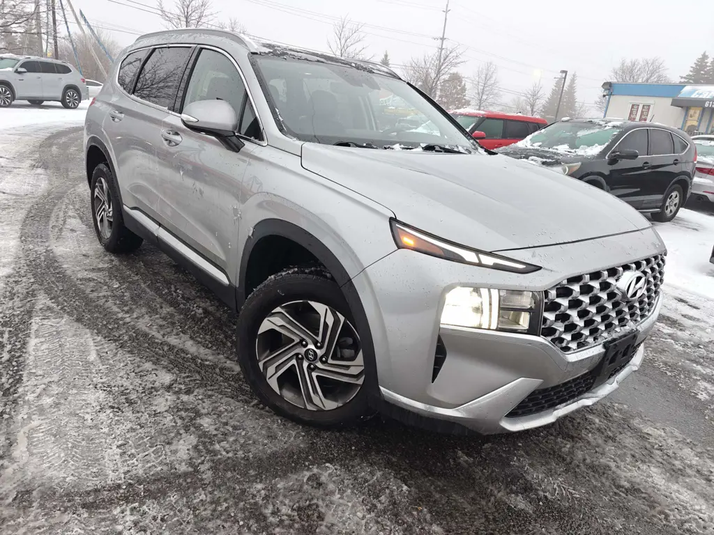 2022 Hyundai Santa Fe Preferred w/Trend Package