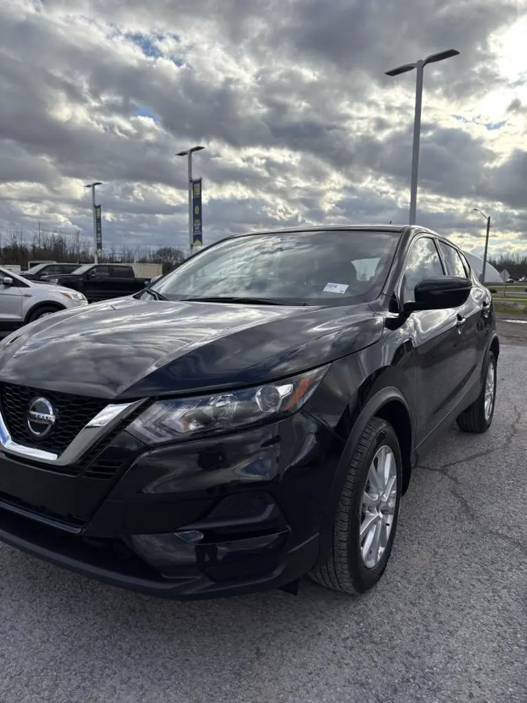 2021 Nissan Qashqai S