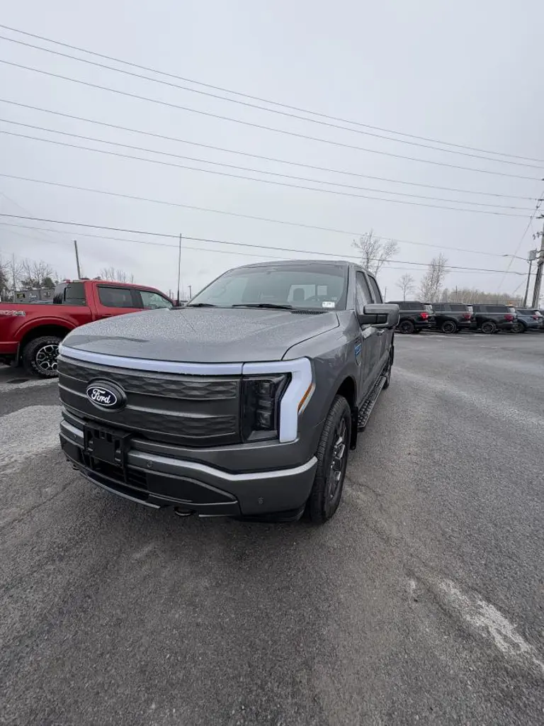 2024 Ford F-150 Lightning Lariat