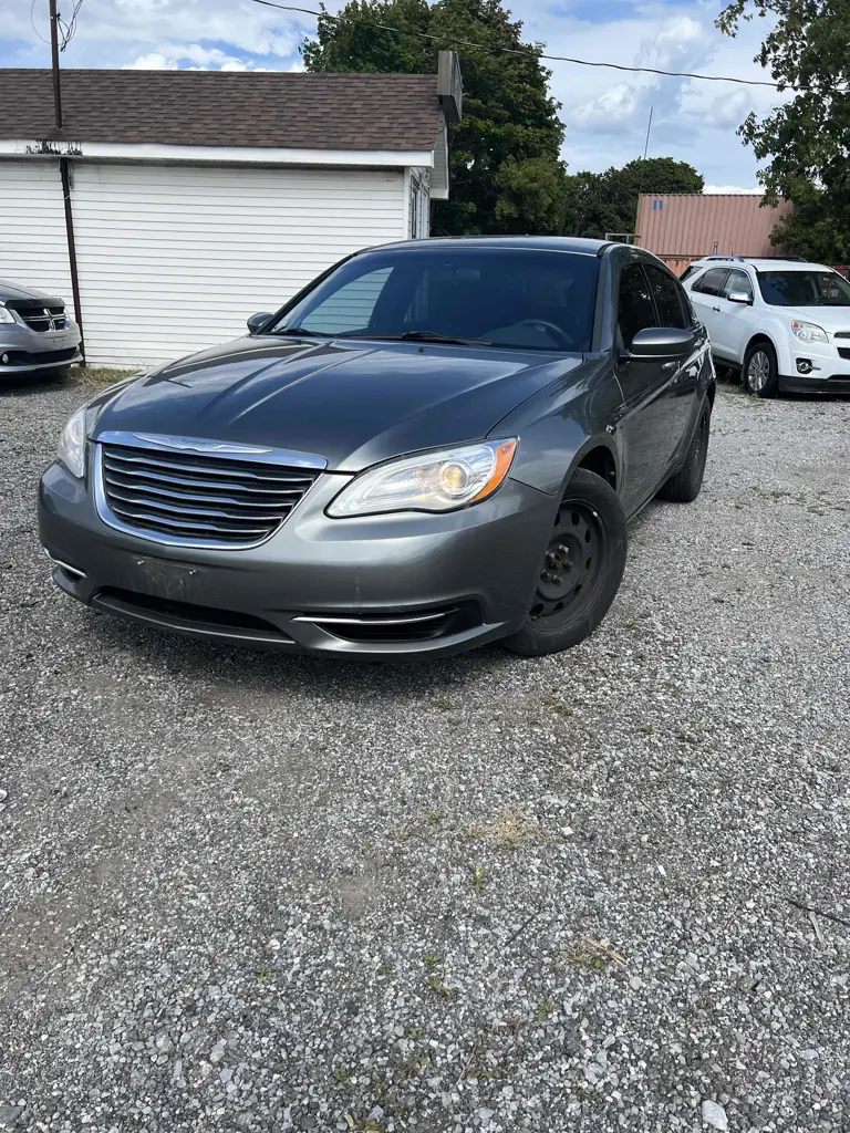 2013 Chrysler 200 LX