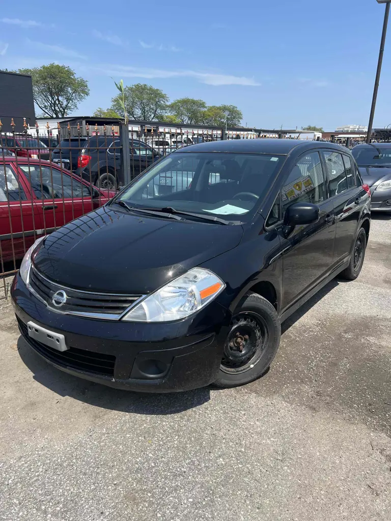 2011 Nissan Versa 1.8 S