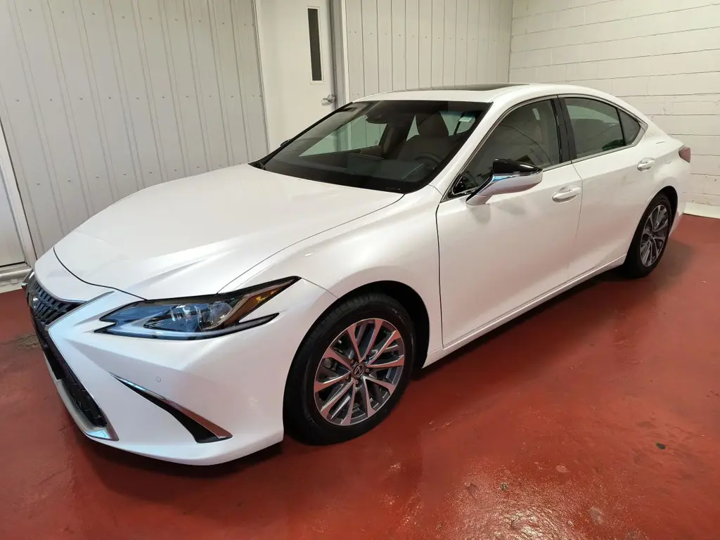 2022 Lexus ES 350