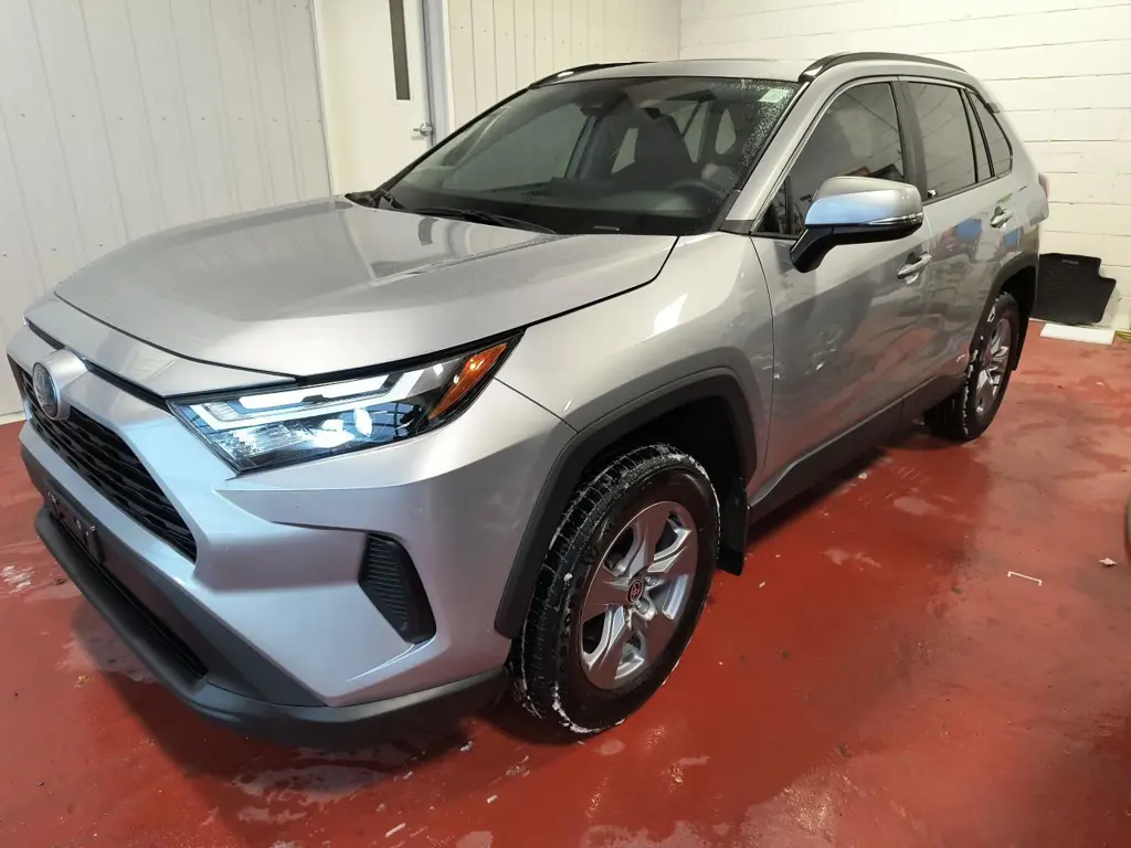 2023 Toyota RAV4 XLE AWD hybrid