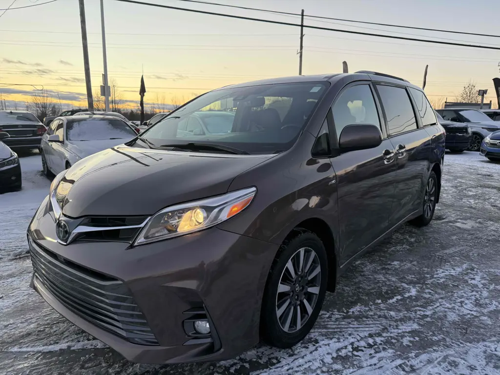 2018 Toyota Sienna XLE