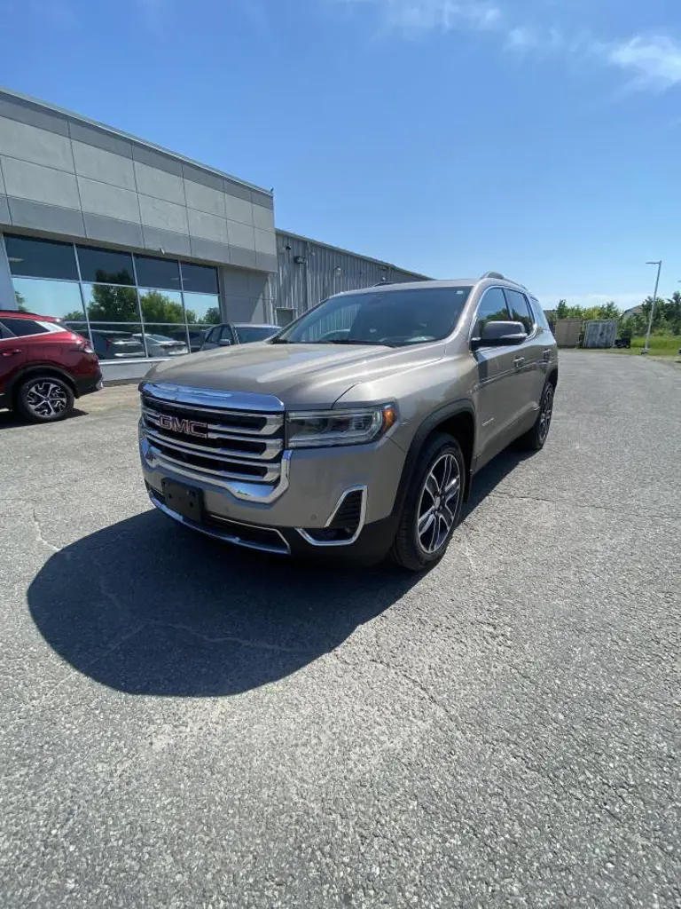 2022 GMC Acadia AWD SLT