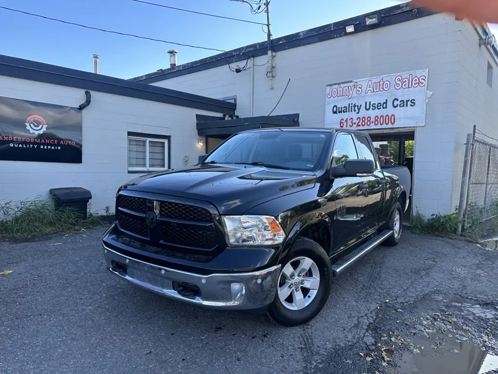 2017 RAM 1500 SLT 4x4 Quad Cab 64 Box