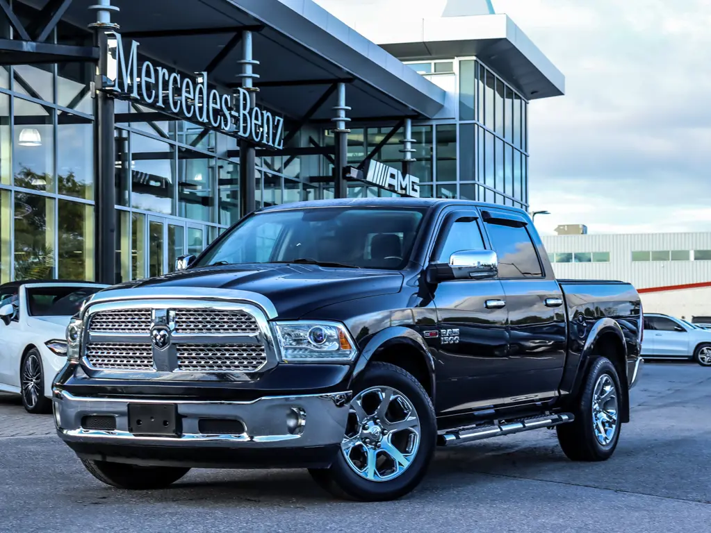 2017 RAM 1500 Laramie (140.5" WB - 5.7" Box)