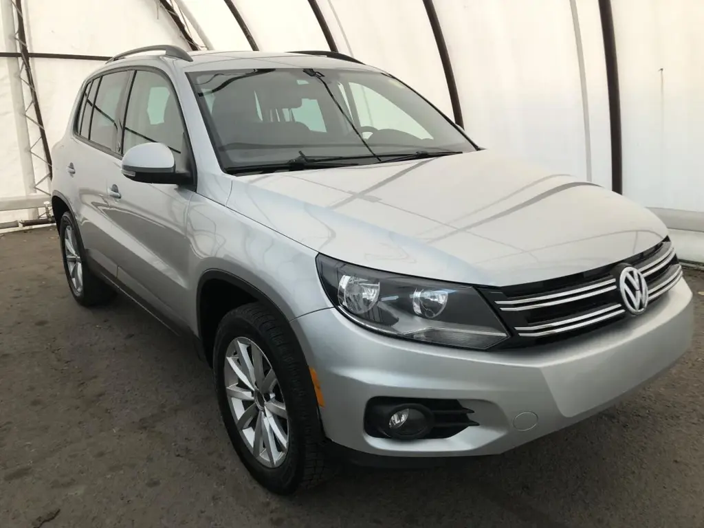 2017 Volkswagen Tiguan Wolfsburg Edition,HEATED SEATS,LEATHER,RMT STARTER