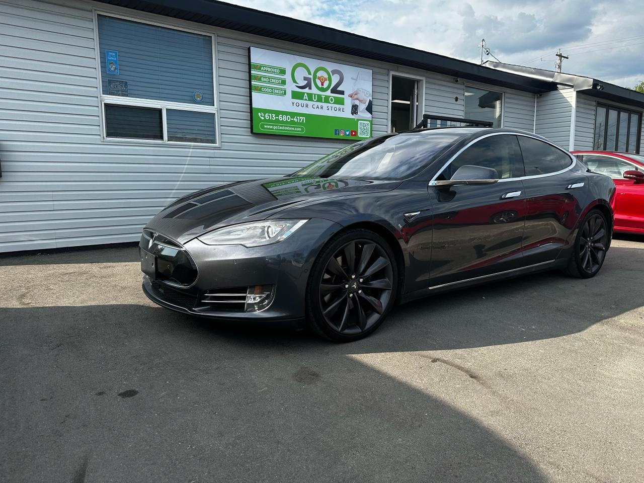 2015 Tesla Model S 4dr Sdn AWD 70D