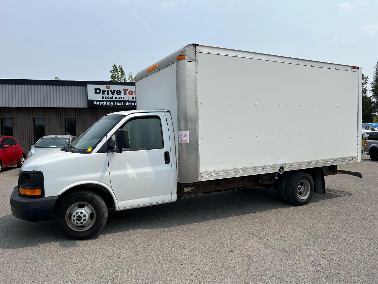 2014 GMC Savana 3500 16FT CUBE VAN