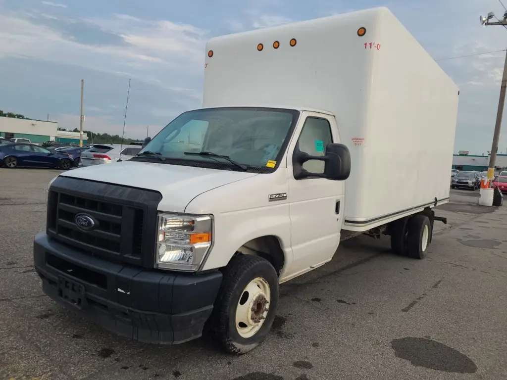 2021 Ford E-450 Cutaway 