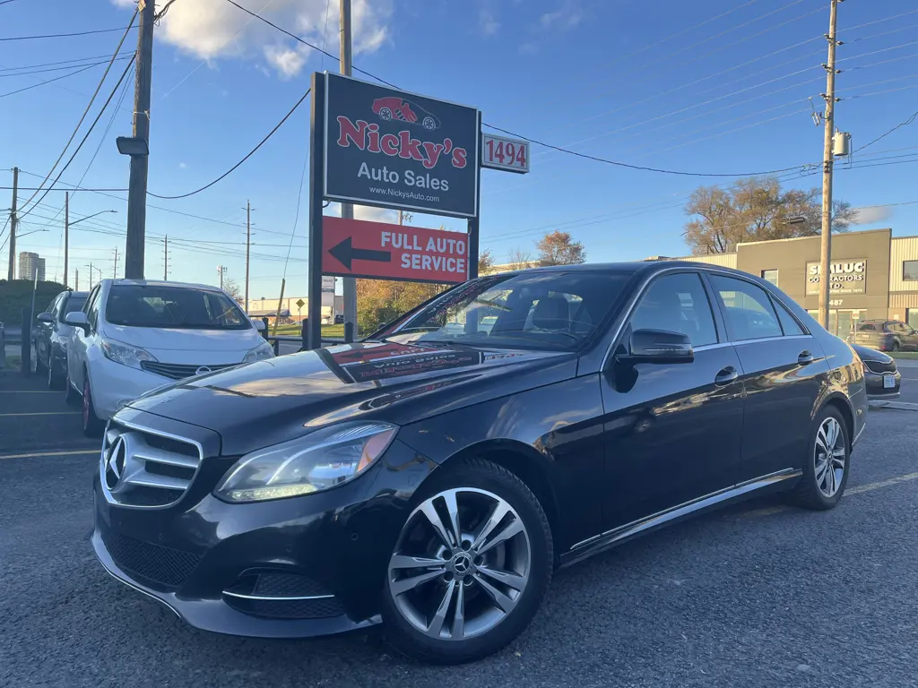 2014 Mercedes-Benz E-Class E300 4MATIC AWD - NAVI - R.CAM - SUNROOF!