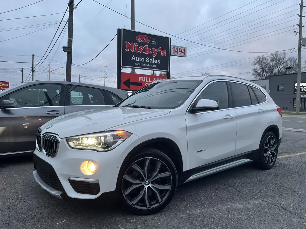 2017 BMW X1 xDrive28i AWD - SPORT PKG - PANO ROOF!