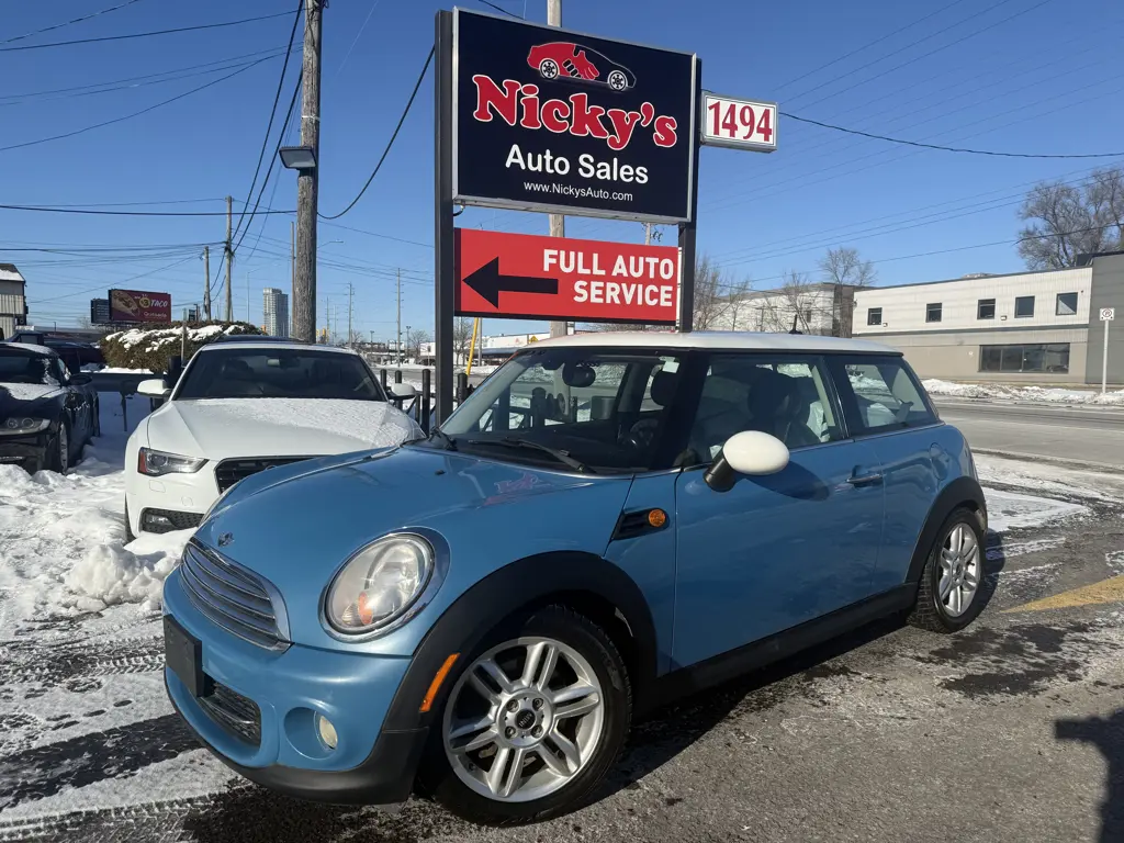 2013 MINI Cooper PANO ROOF - MANUAL - 2X SETS OF TIRES!