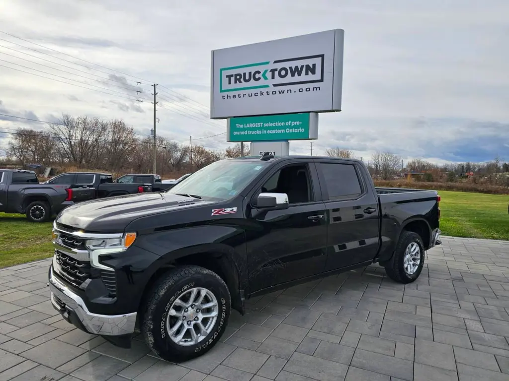 2023 Chevrolet Silverado 1500 LT