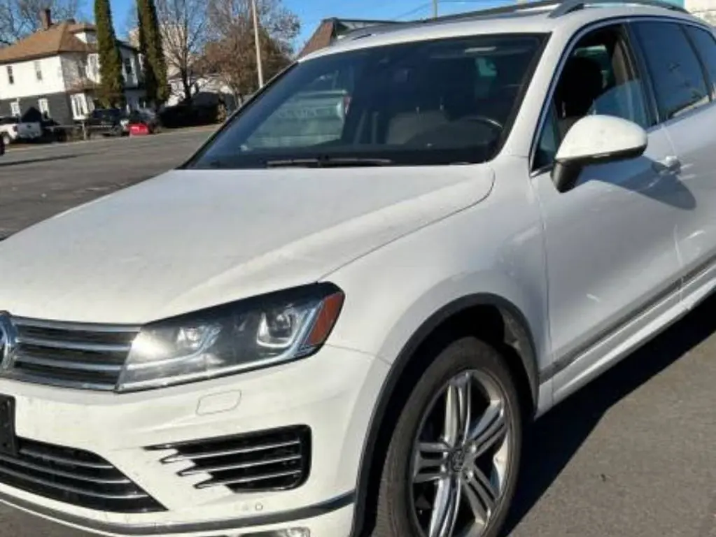 2017 Volkswagen Touareg 3.6L Execline